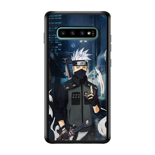 Naruto on Kakashi The Konoha's Protector Samsung Galaxy S10 Case
